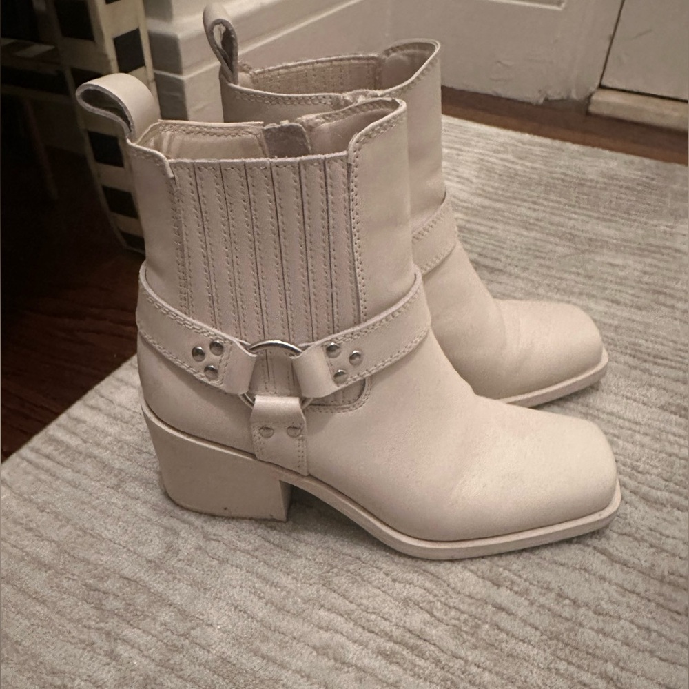 Steve Madden white booties